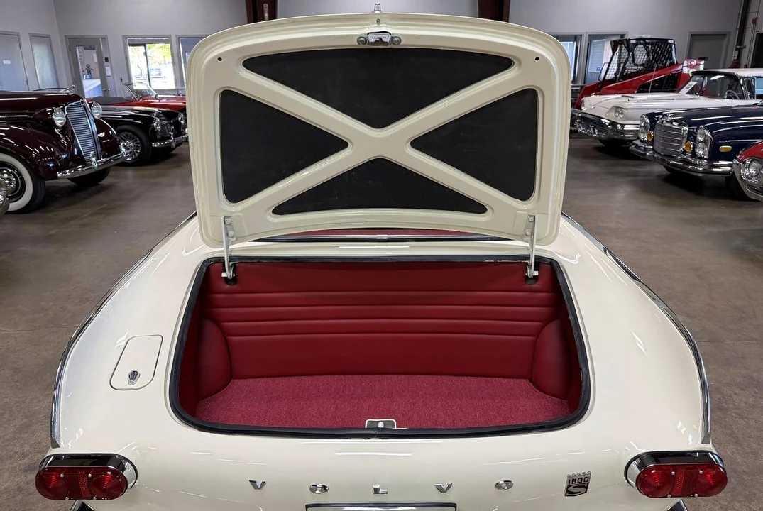 1968 Volvo P1800 - Image 5 of 12