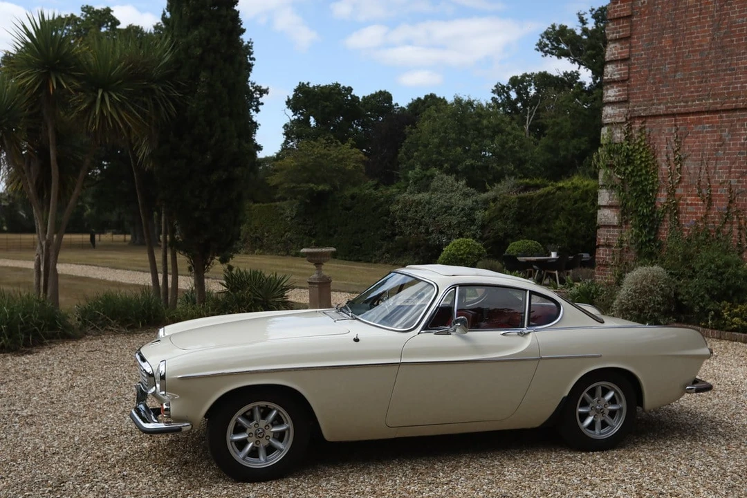 1968 Volvo 1800S - Image 14 of 30