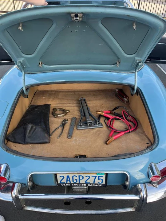 1968 Jaguar E-Type Series 1 - Image 3 of 4
