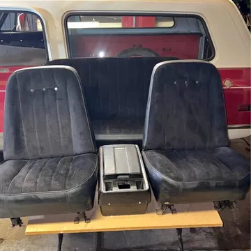 Chevrolet K5 Blazer Seats & Center Console