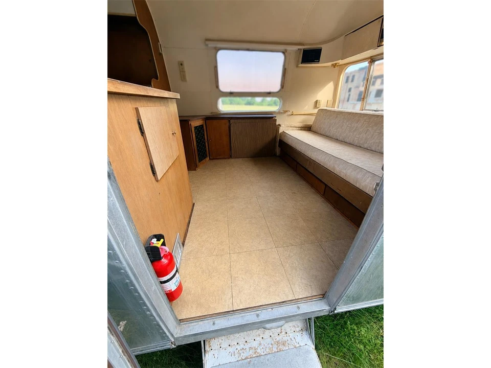 1969 Airstream - Image 7 of 24