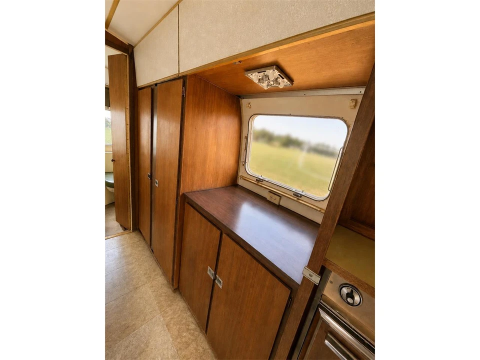 1969 Airstream - Image 11 of 24