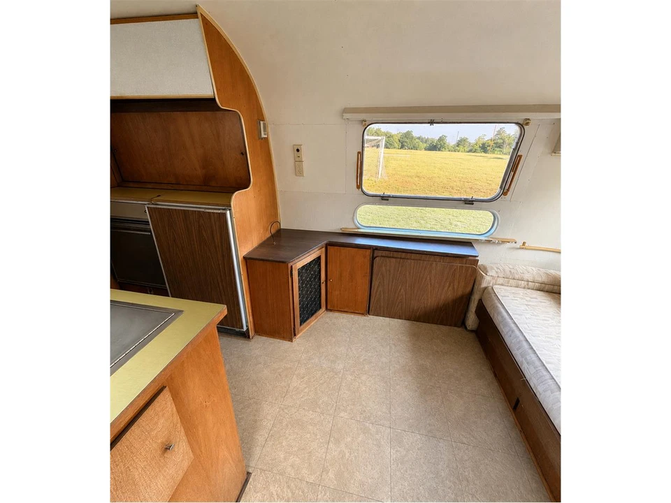 1969 Airstream - Image 13 of 24