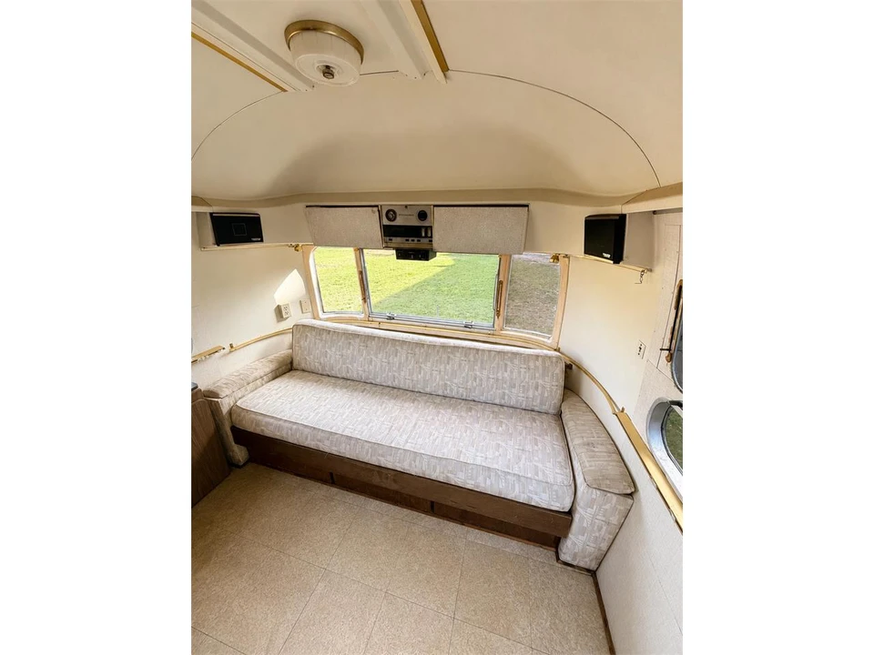 1969 Airstream - Image 15 of 24