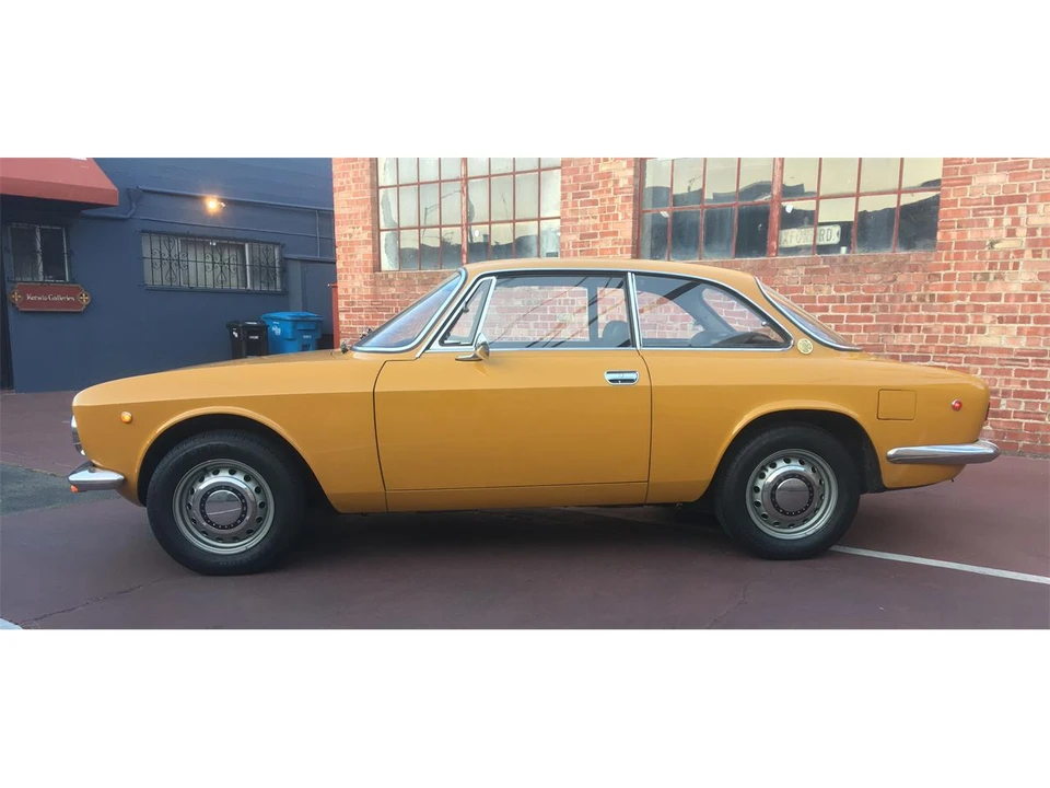 1969 Alfa Romeo 1750 GT Veloce - Image 2 of 31