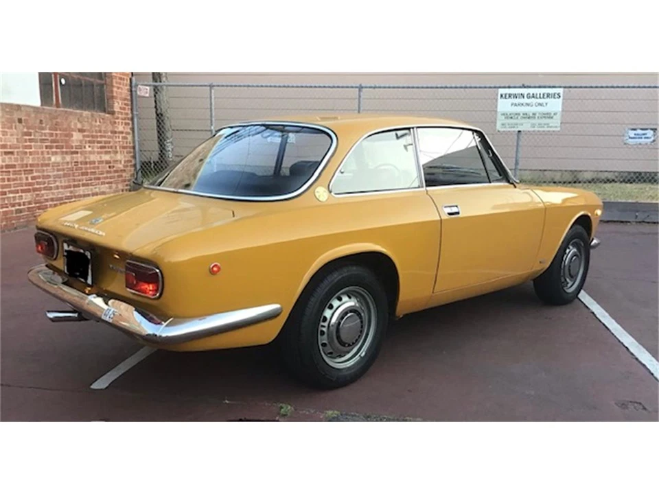 1969 Alfa Romeo 1750 GT Veloce - Image 9 of 31