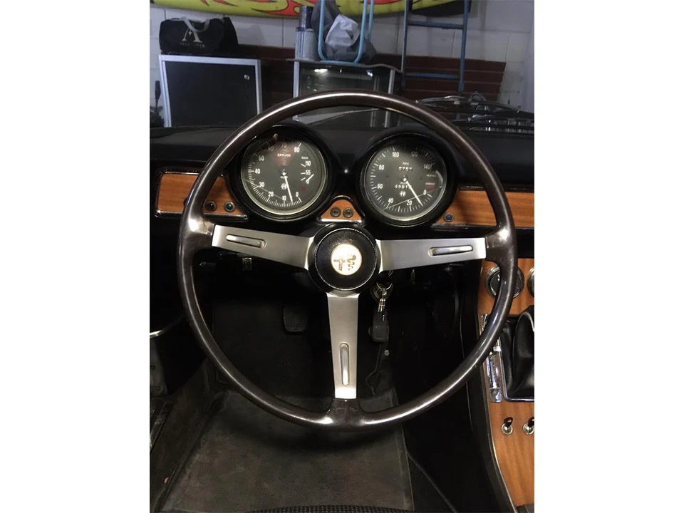 1969 Alfa Romeo 1750 GT Veloce - Image 28 of 31