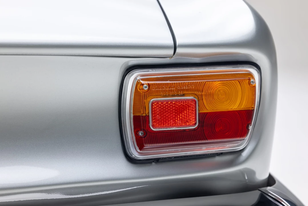1969 Alfa Romeo 1750 GT Veloce - Image 28 of 31