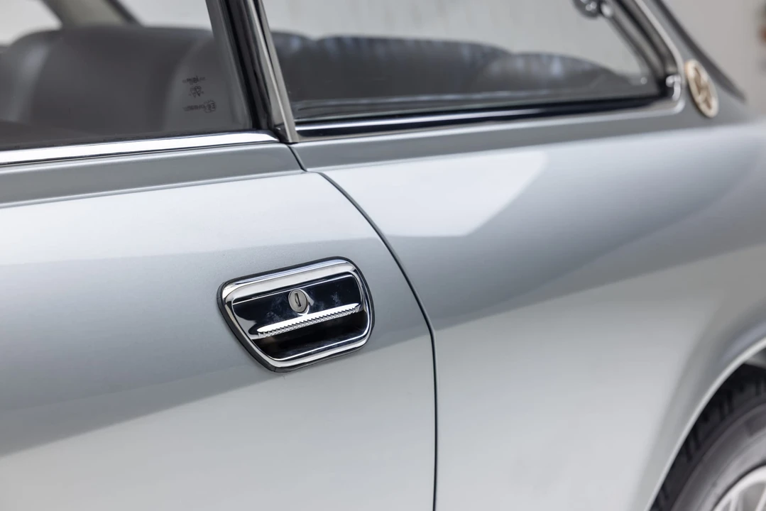 1969 Alfa Romeo 1750 GT Veloce - Image 25 of 31