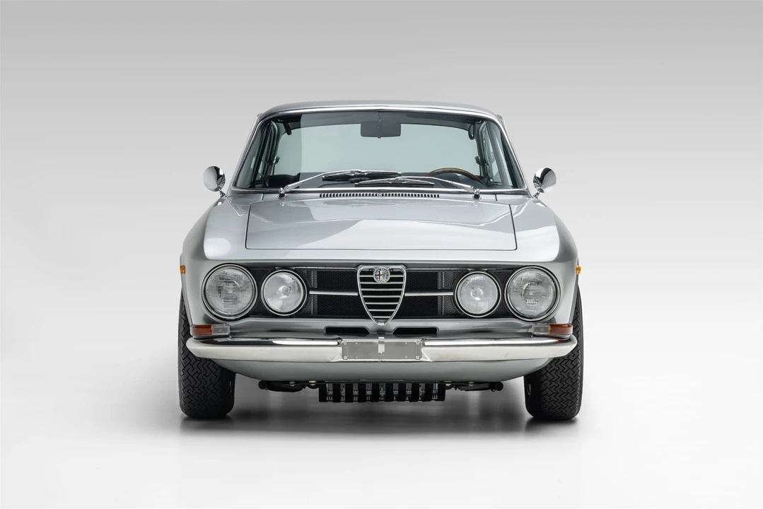 1969 Alfa Romeo 1750 GT Veloce - Image 19 of 31