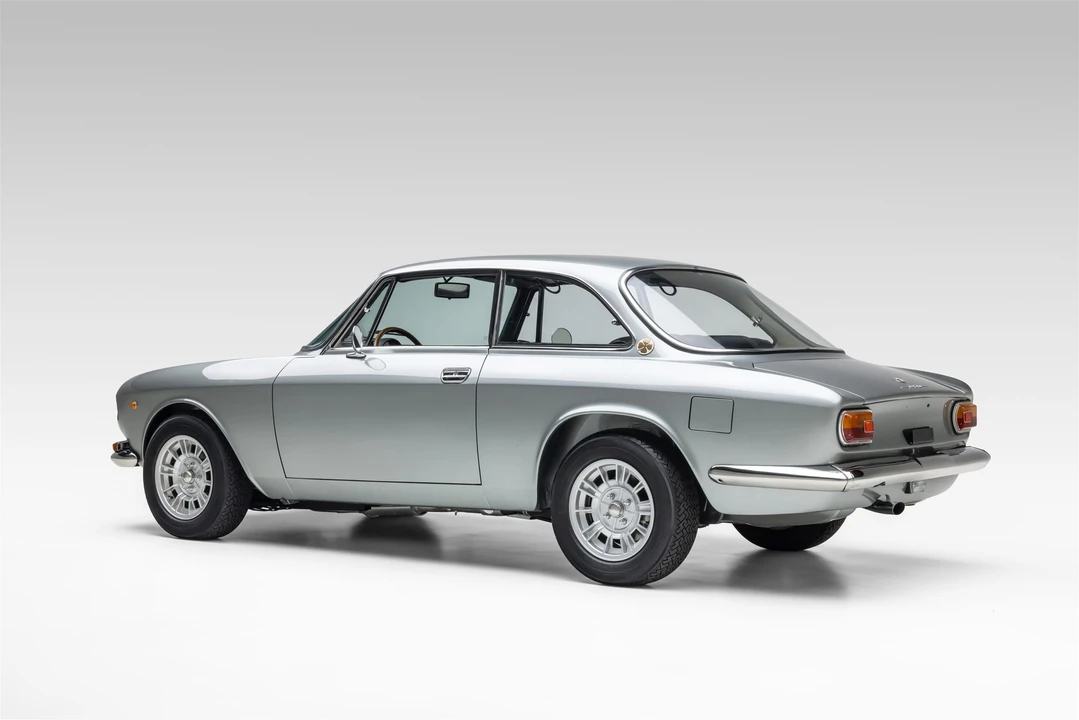 1969 Alfa Romeo 1750 GT Veloce - Image 5 of 31