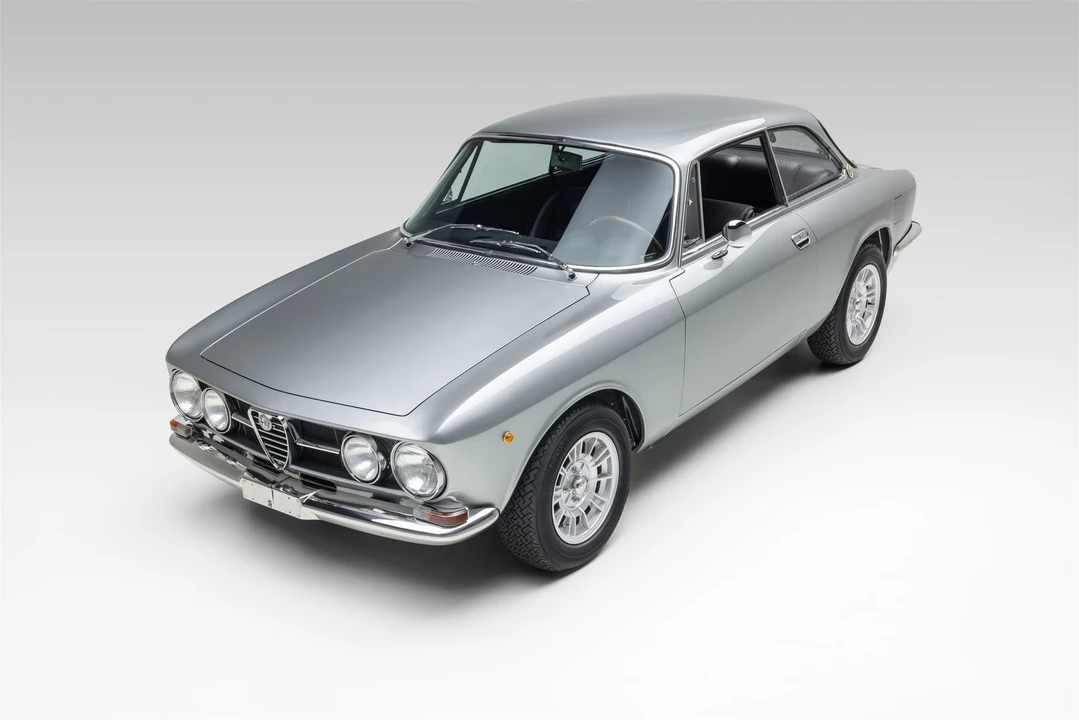 1969 Alfa Romeo 1750 GT Veloce - Image 2 of 31