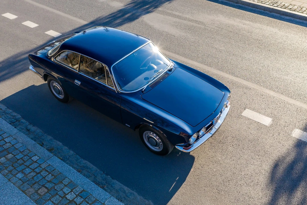 1969 Alfa Romeo 1750 GT Veloce - Image 11 of 31