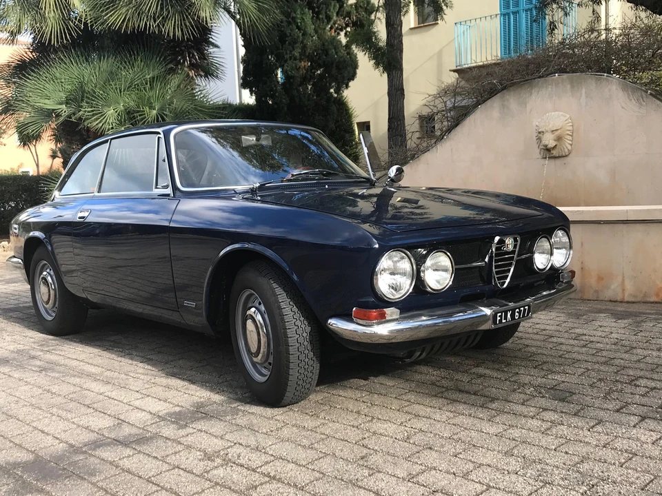 1969 Alfa Romeo 1750 GT Veloce - Image 19 of 31