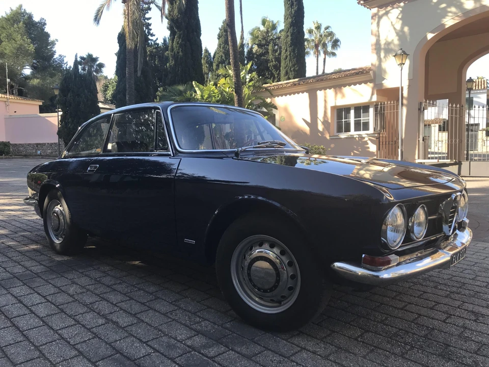 1969 Alfa Romeo 1750 GT Veloce - Image 20 of 31