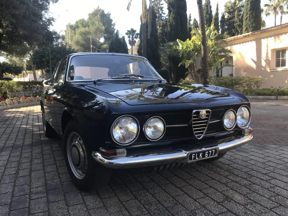 1969 Alfa Romeo 1750 GT Veloce - Image 18 of 31