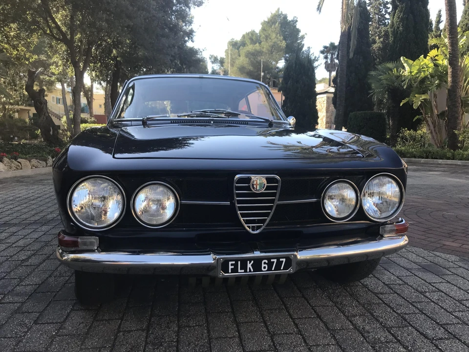 1969 Alfa Romeo 1750 GT Veloce - Image 16 of 31