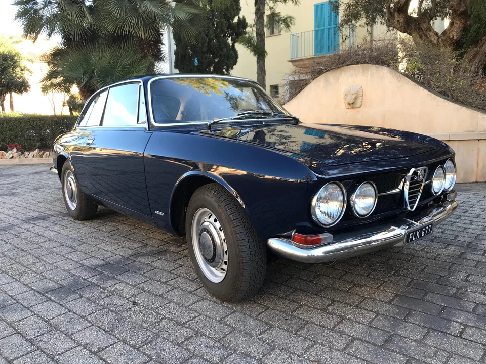 1969 Alfa Romeo 1750 GT Veloce - Image 21 of 31