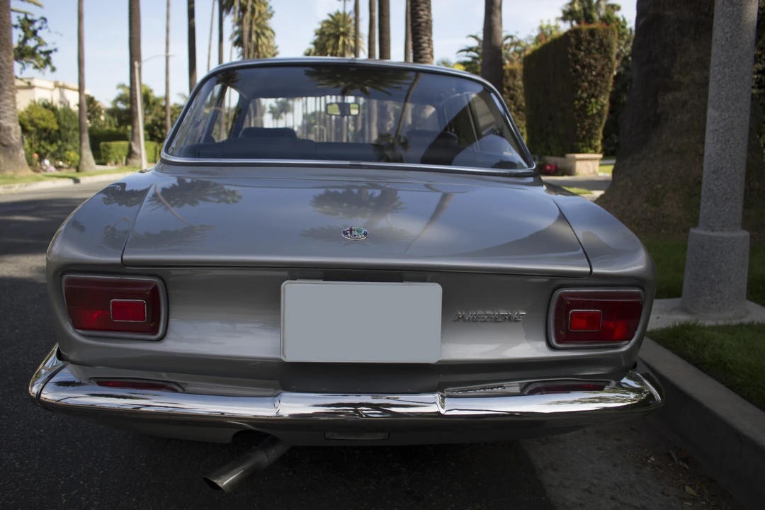 1969 Alfa Romeo 1750 GT Veloce - Image 27 of 31