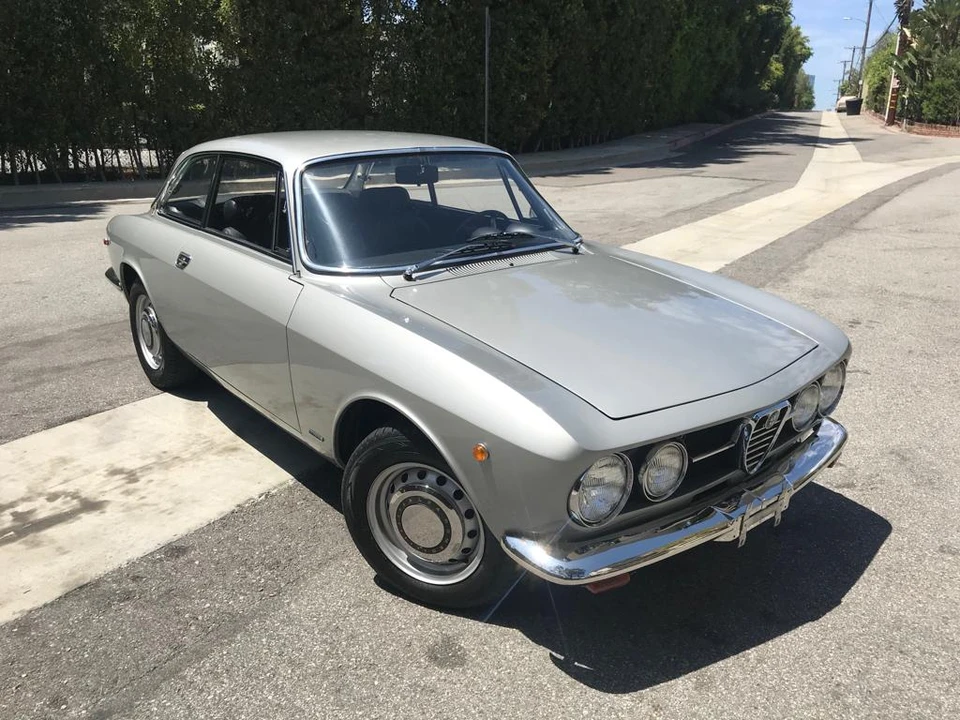 1969 Alfa Romeo 1750 GT Veloce - Image 2 of 31