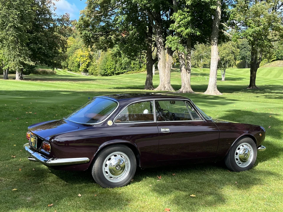 1969 Alfa Romeo 1750 GT Veloce - Image 12 of 31