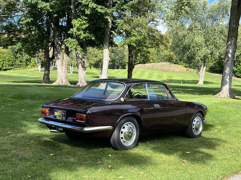 1969 Alfa Romeo 1750 GT Veloce - Image 11 of 31