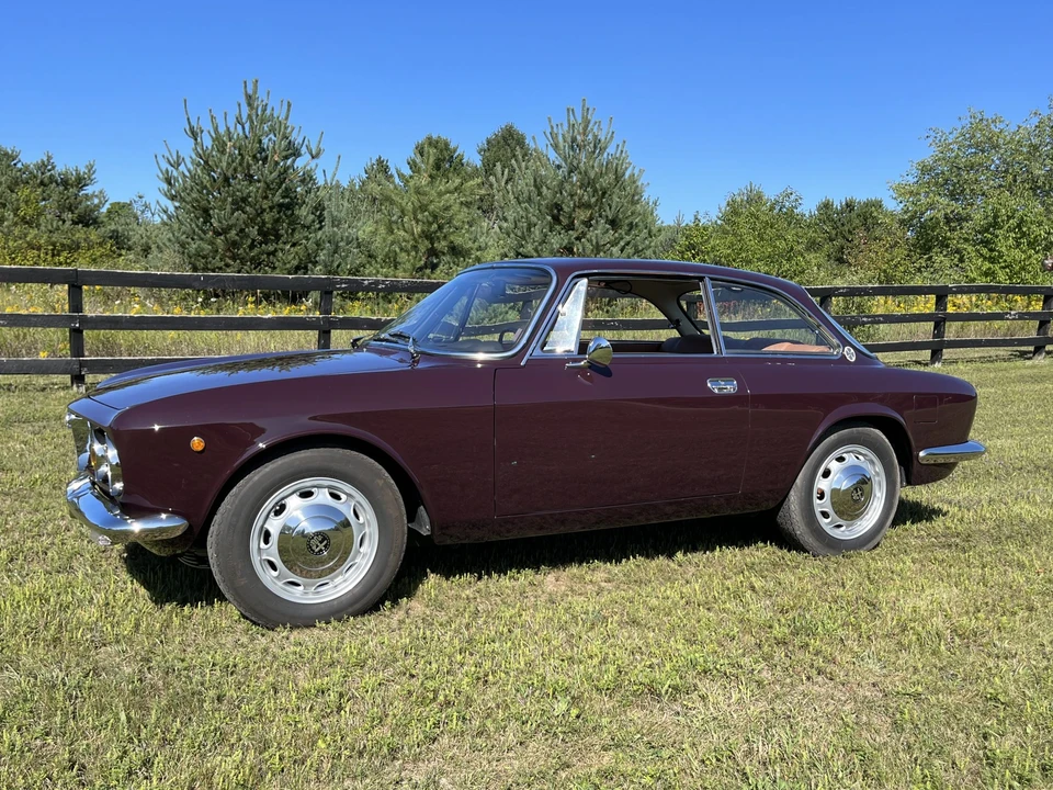 1969 Alfa Romeo 1750 GT Veloce - Image 5 of 31