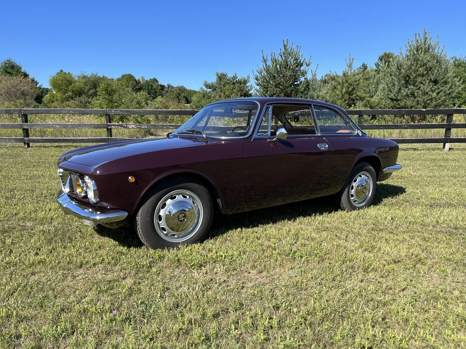 1969 Alfa Romeo 1750 GT Veloce - Image 4 of 31