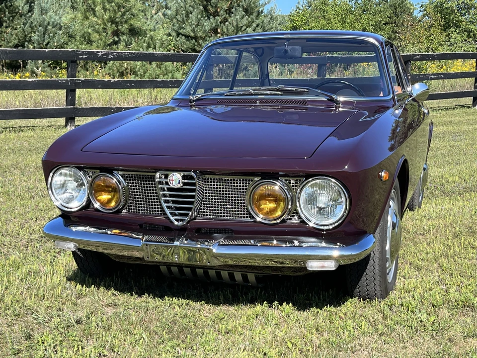 1969 Alfa Romeo 1750 GT Veloce - Image 20 of 31
