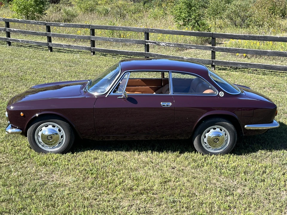 1969 Alfa Romeo 1750 GT Veloce - Image 7 of 31