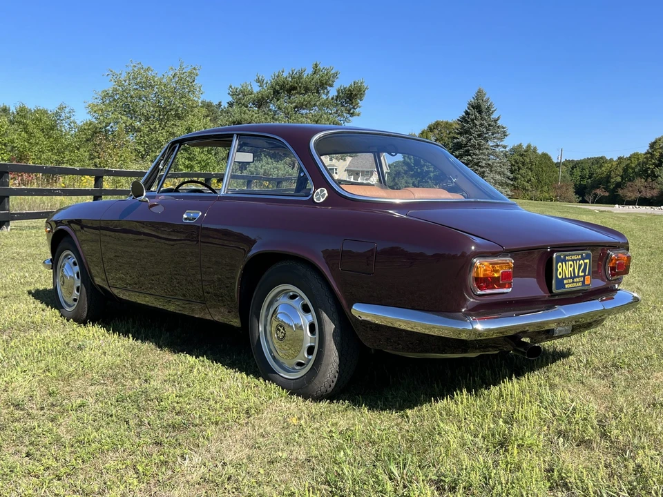 1969 Alfa Romeo 1750 GT Veloce - Image 8 of 31