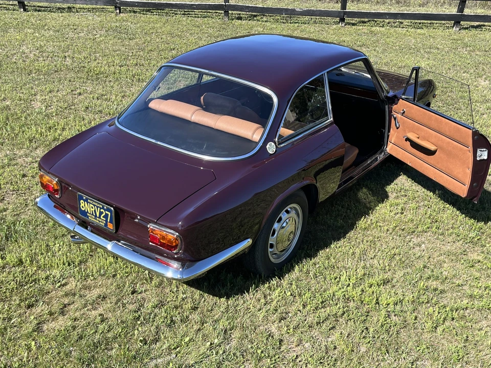 1969 Alfa Romeo 1750 GT Veloce - Image 10 of 31