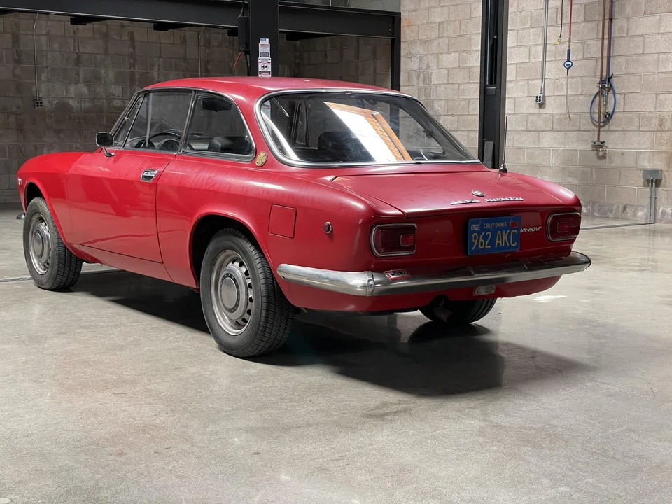 1969 Alfa Romeo 1750 GT Veloce - Image 23 of 31