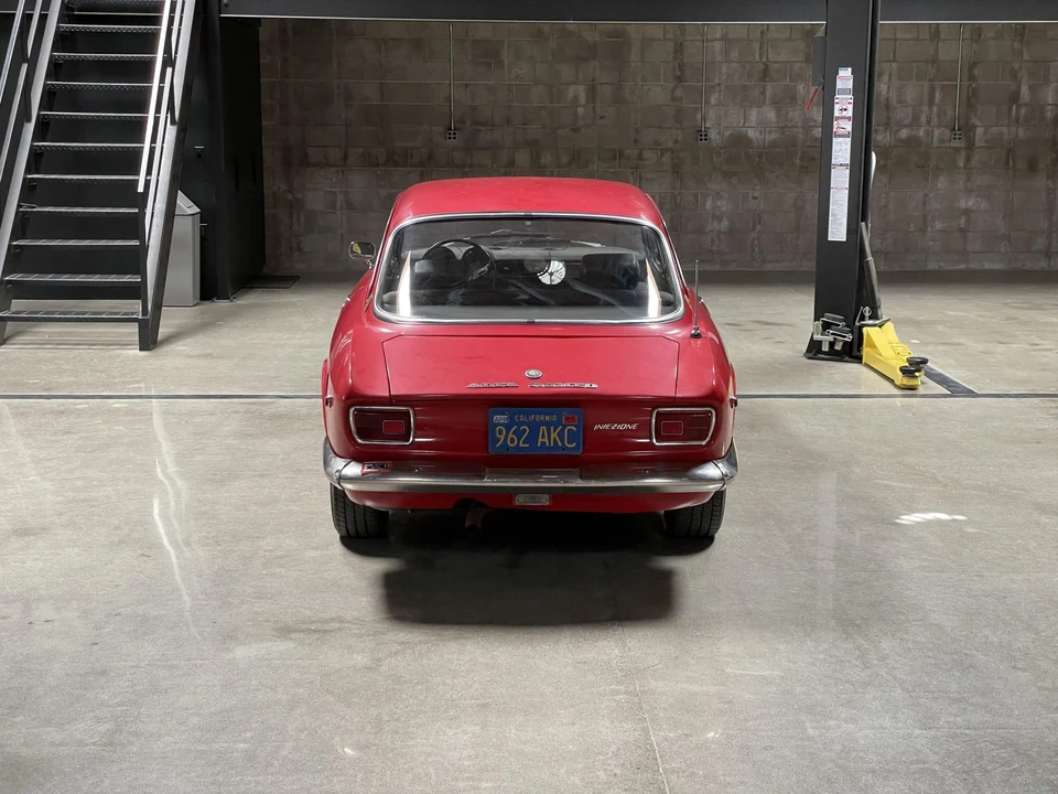 1969 Alfa Romeo 1750 GT Veloce - Image 25 of 31