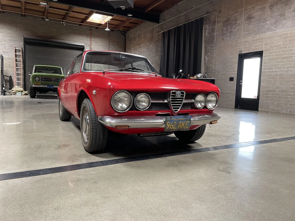 1969 Alfa Romeo 1750 GT Veloce - Image 6 of 31