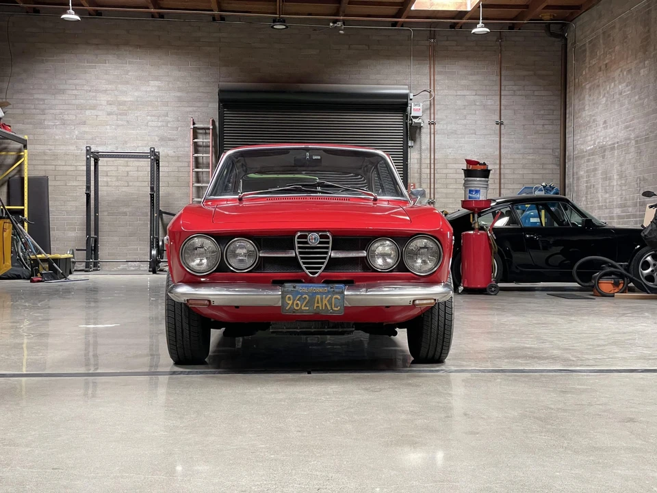 1969 Alfa Romeo 1750 GT Veloce - Image 8 of 31