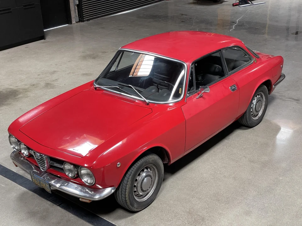 1969 Alfa Romeo 1750 GT Veloce - Image 17 of 31