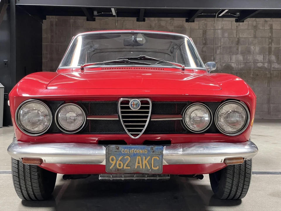 1969 Alfa Romeo 1750 GT Veloce - Image 12 of 31