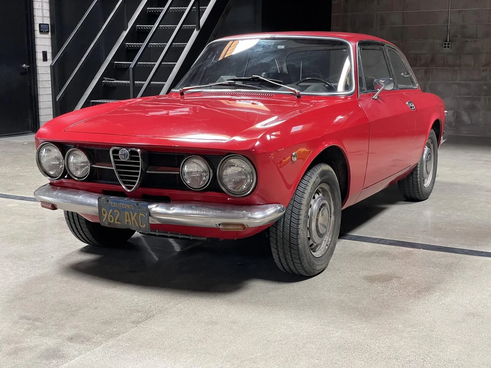1969 Alfa Romeo 1750 GT Veloce - Image 14 of 31