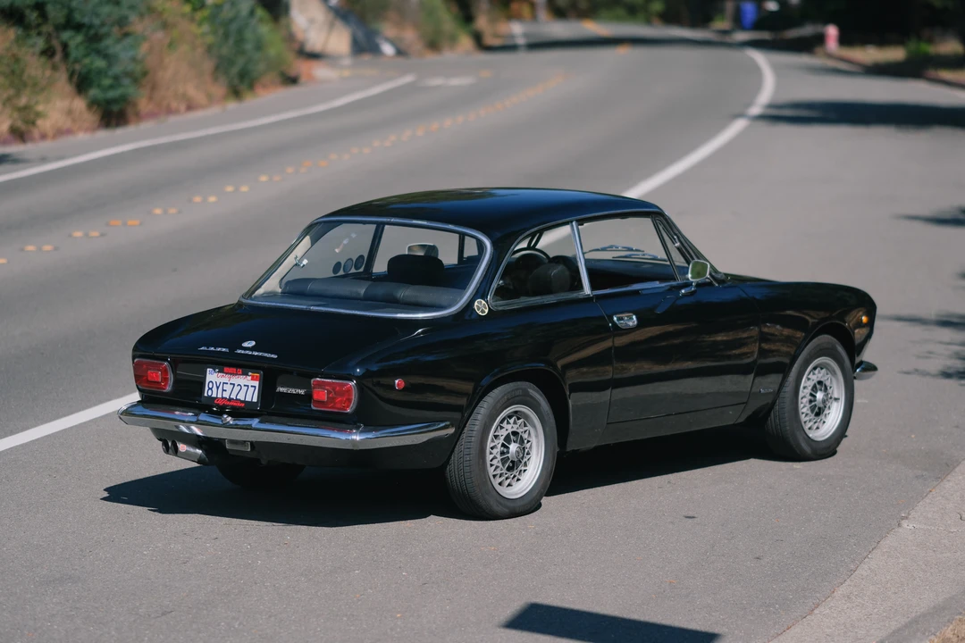 1969 Alfa Romeo 1750 GT Veloce - Image 11 of 31