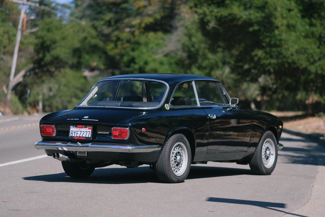1969 Alfa Romeo 1750 GT Veloce - Image 10 of 31