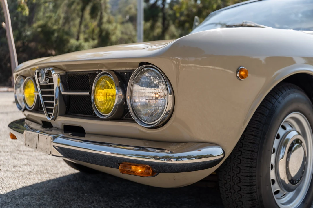 1969 Alfa Romeo 1750 GT Veloce - Image 24 of 31