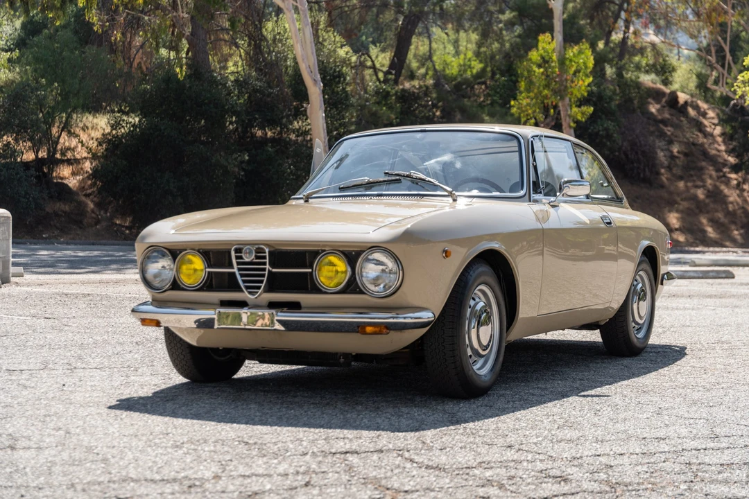 1969 Alfa Romeo 1750 GT Veloce - Image 4 of 31