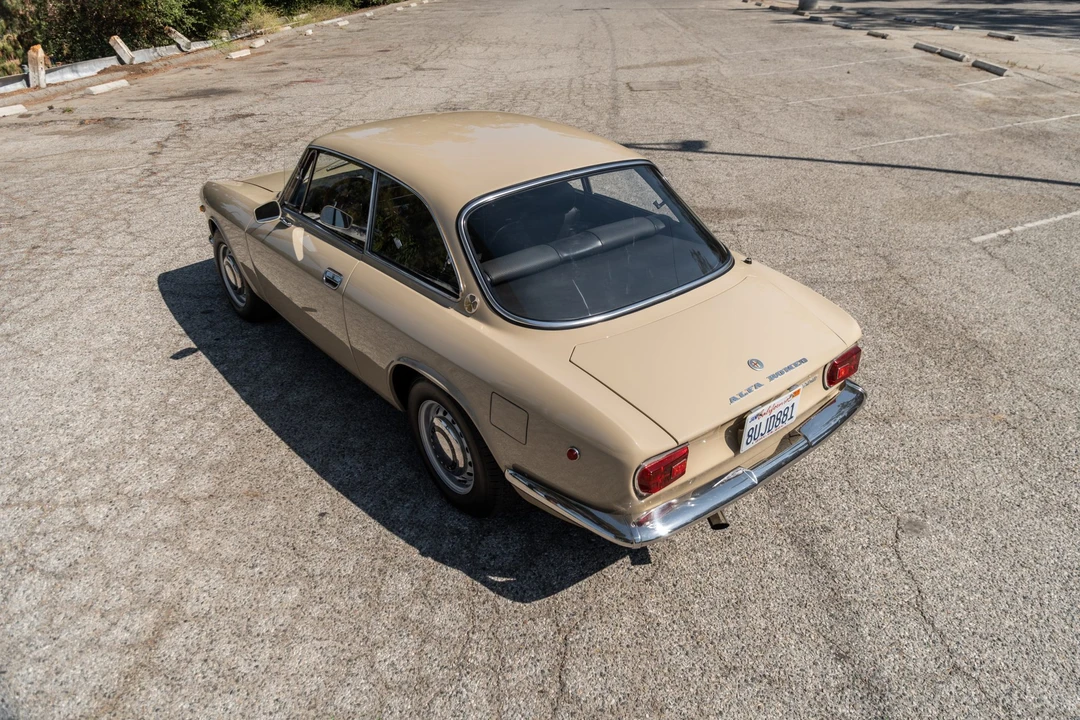 1969 Alfa Romeo 1750 GT Veloce - Image 9 of 31