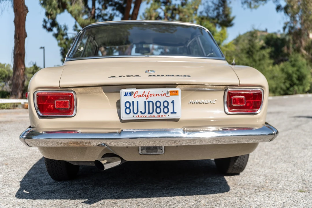 1969 Alfa Romeo 1750 GT Veloce - Image 25 of 31