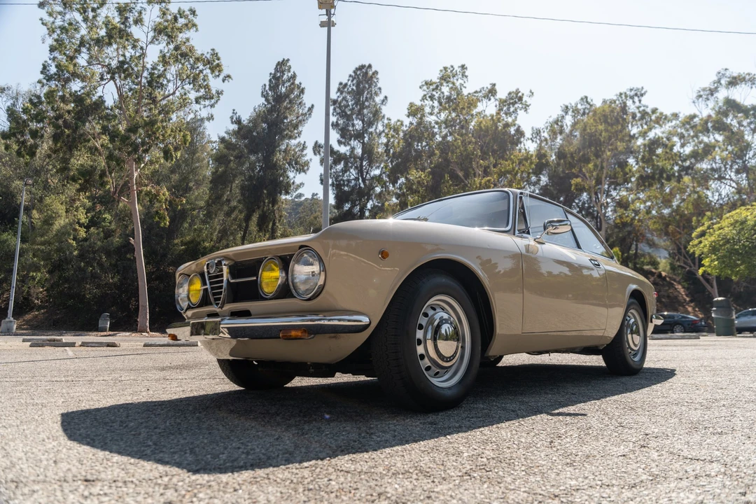 1969 Alfa Romeo 1750 GT Veloce - Image 5 of 31