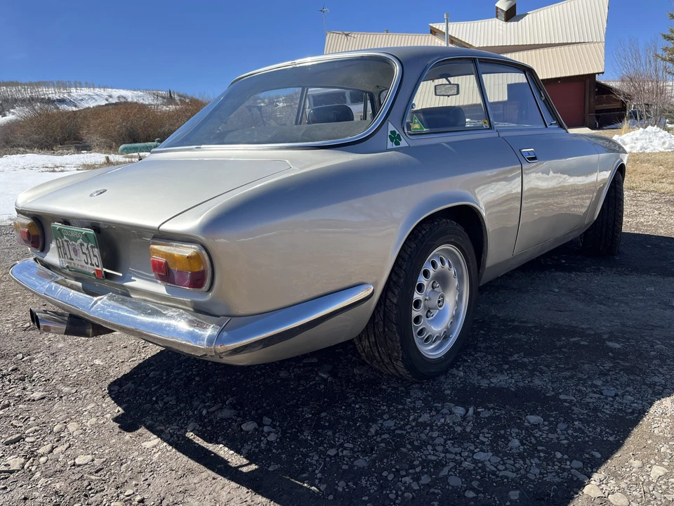 1969 Alfa Romeo 1750 GT Veloce - Image 18 of 31
