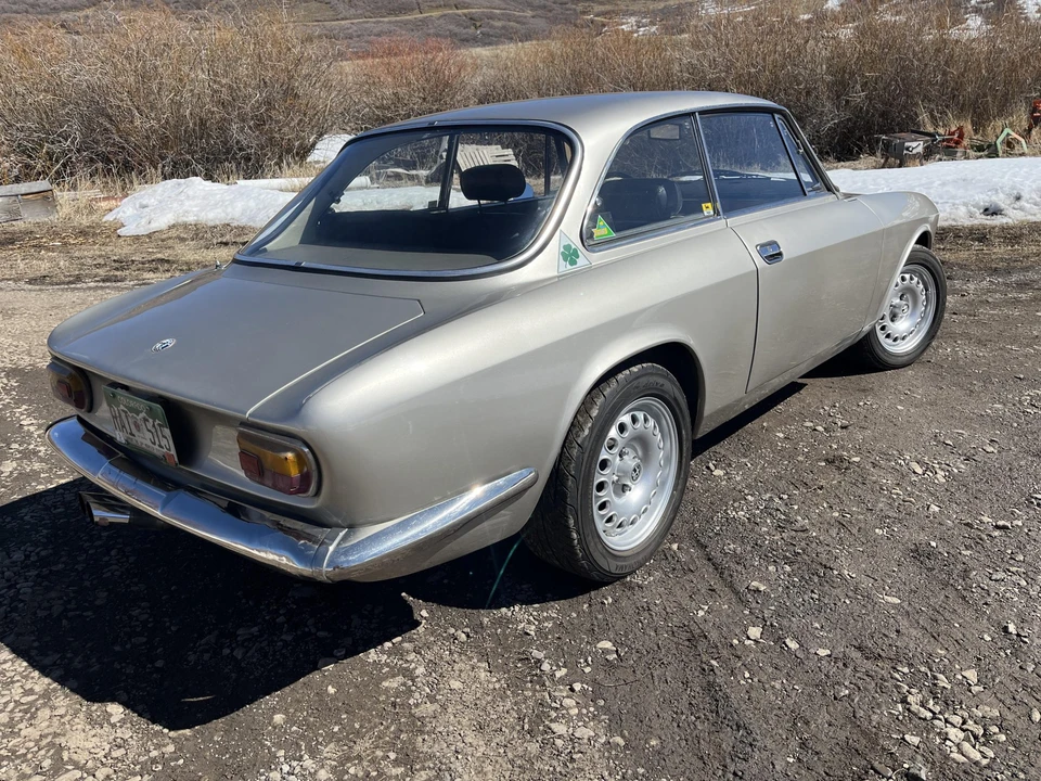 1969 Alfa Romeo 1750 GT Veloce - Image 17 of 31