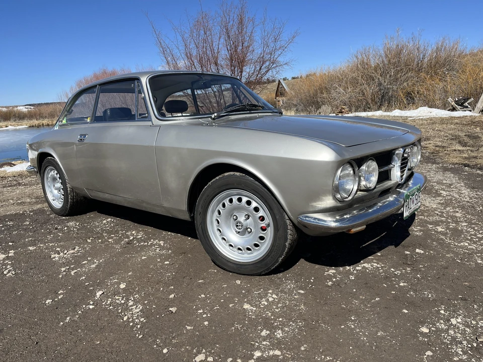 1969 Alfa Romeo 1750 GT Veloce - Image 12 of 31