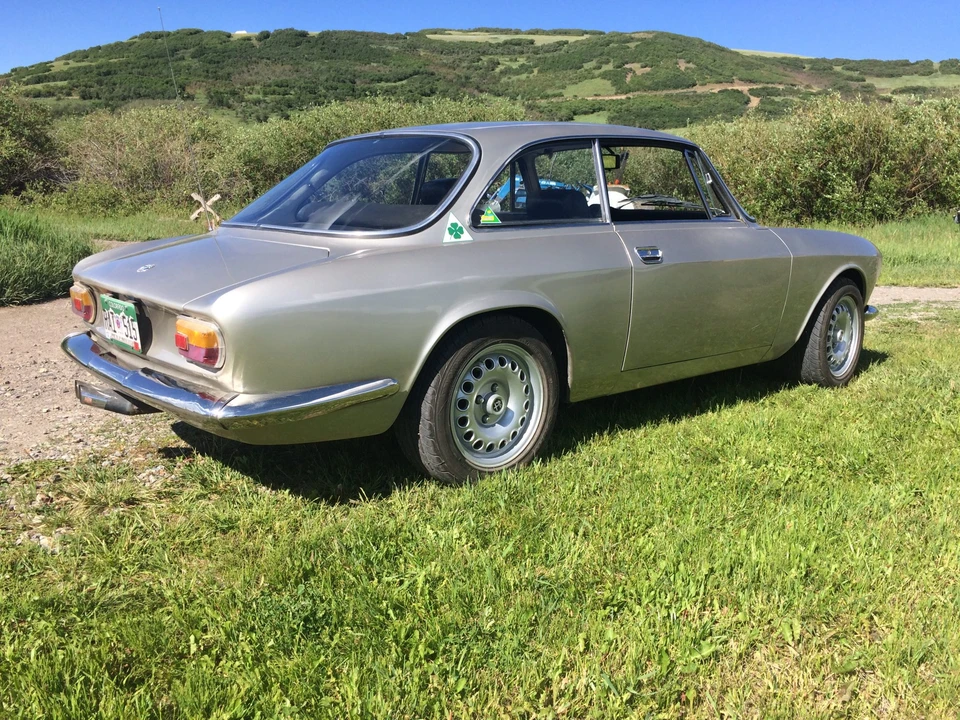 1969 Alfa Romeo 1750 GT Veloce - Image 28 of 31